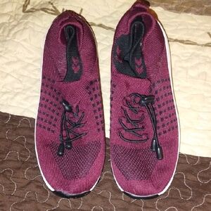 Women’s Burgundy Knit Slip-On Sneakers with Toggle Laces